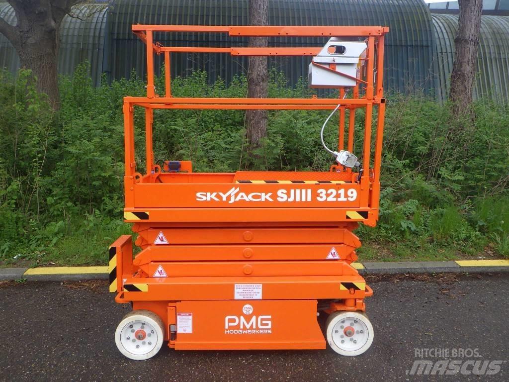 SkyJack SJ3219 Ollós emelők