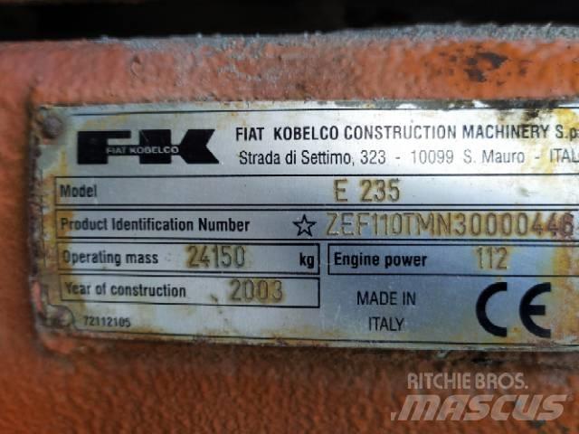 Fiat-Kobelco E 235 Lánctalpas kotrók