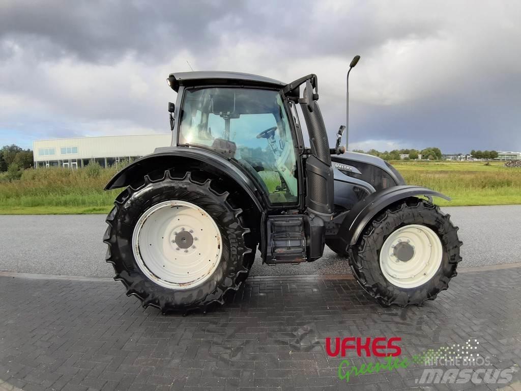 Valtra N134 Traktorok