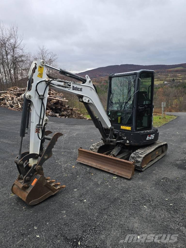 Bobcat E 26 Mini kotrók < 7t