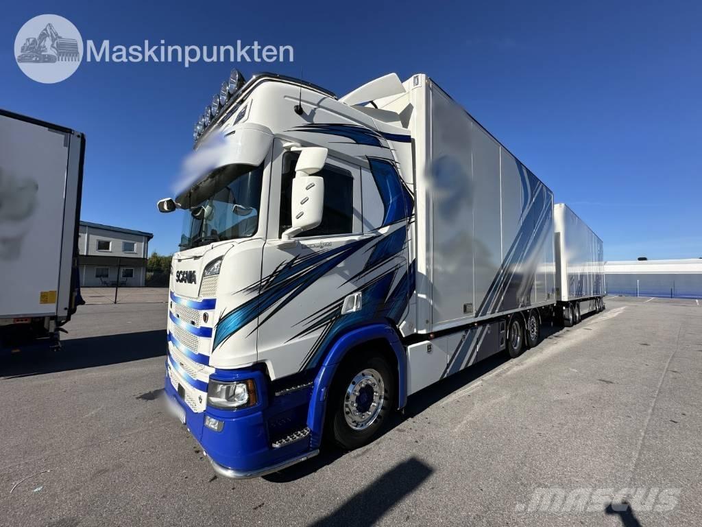Scania R 520 Dobozos teherautók