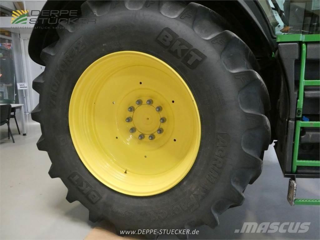 John Deere 6250R Traktorok
