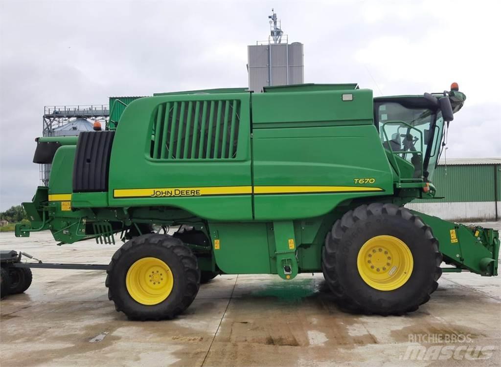 John Deere T670 Kombájnok