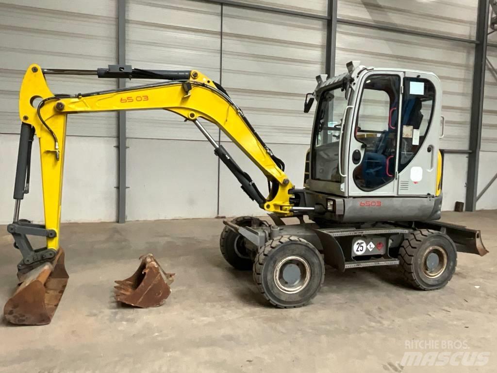 Neuson 6503 WD Gumikerekes kotrók