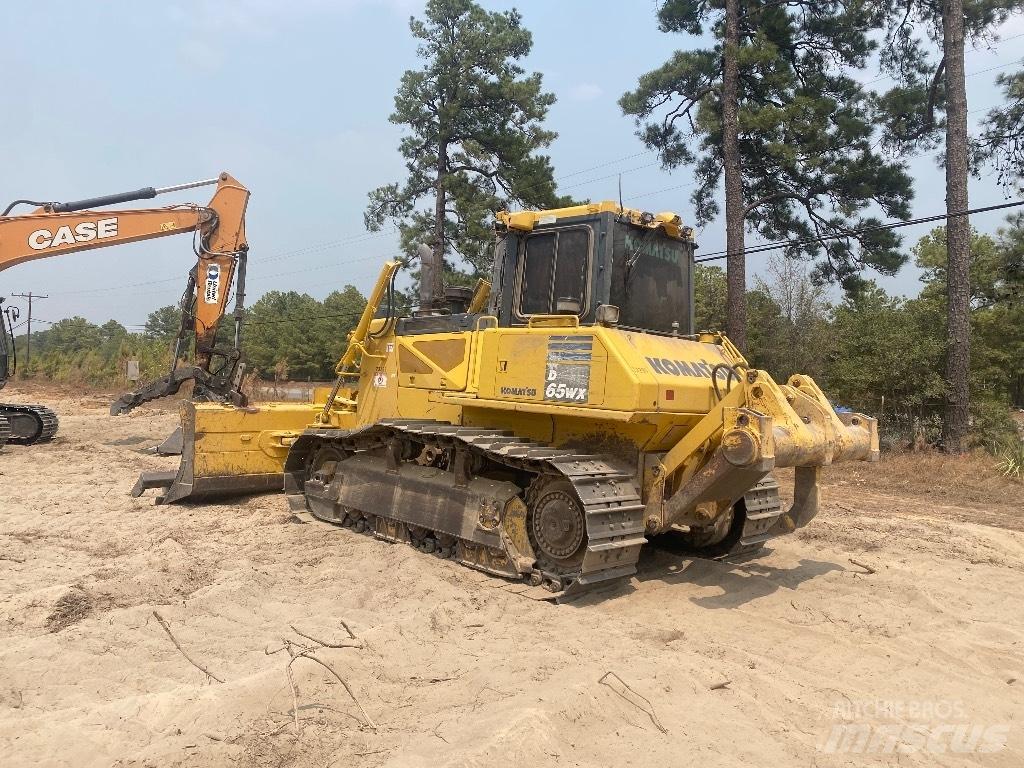 Komatsu D 65 WX-17 lánctalpas dózerek