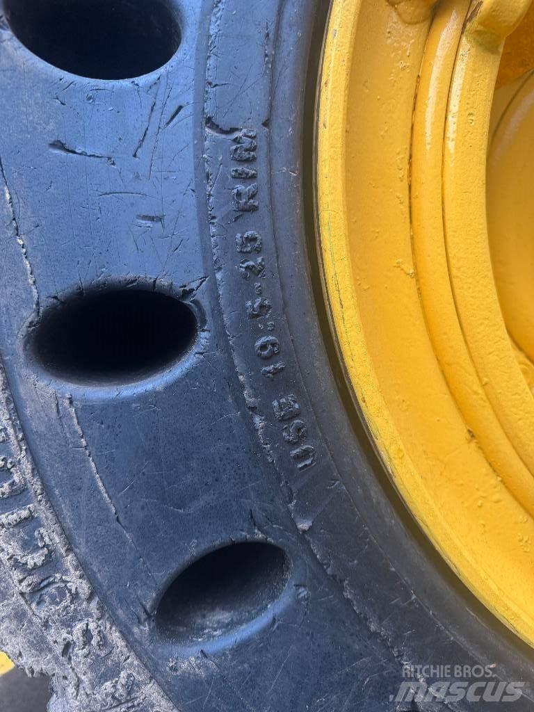 Volvo L 120 F Gumikerekes homlokrakodók