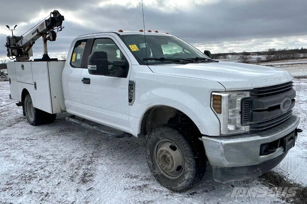 Ford F 350 XL SD Lánctalpas daruk