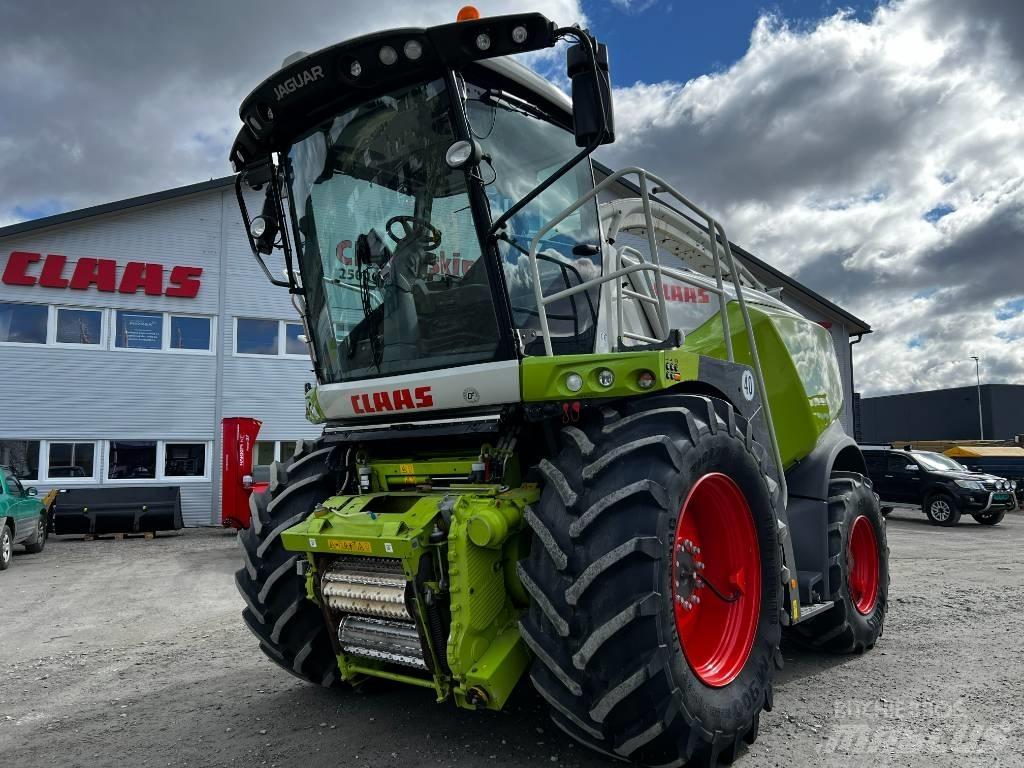 CLAAS Jaguar 950-4 Önjáró szecskázók