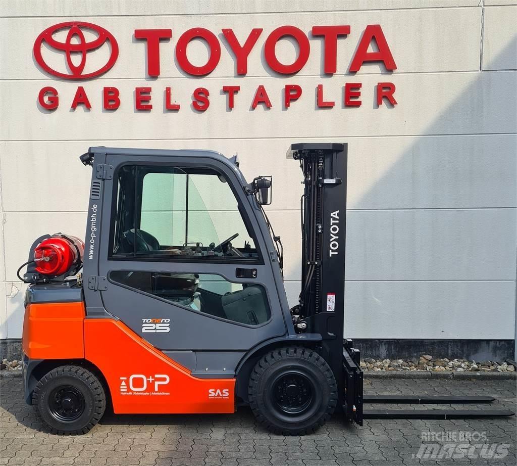 Toyota 02-8FGF25 Gázüzemű targoncák