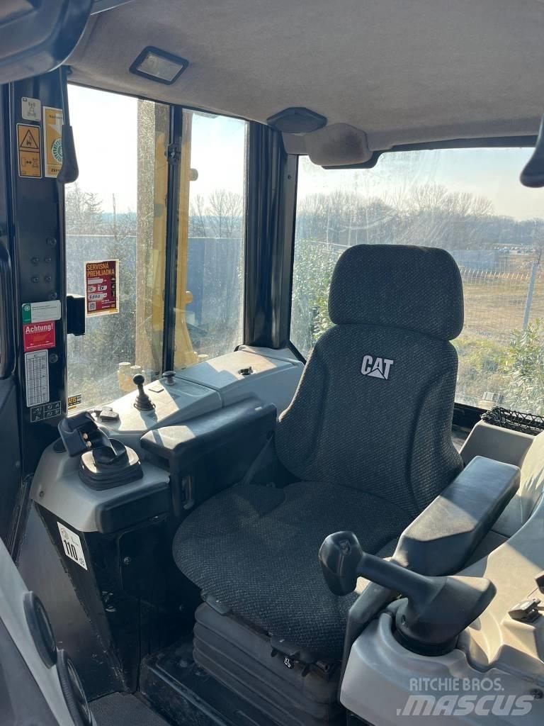 CAT D 6 N XL lánctalpas dózerek