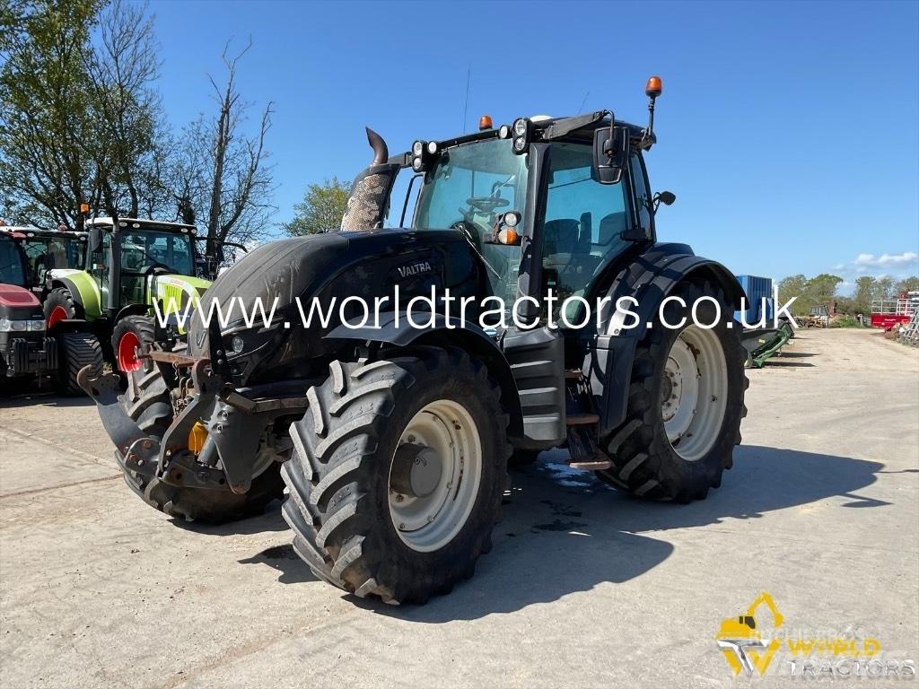 Valtra T 234 Traktorok