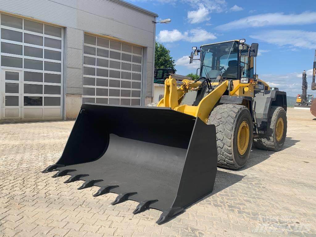 Komatsu WA 320-5H Gumikerekes homlokrakodók