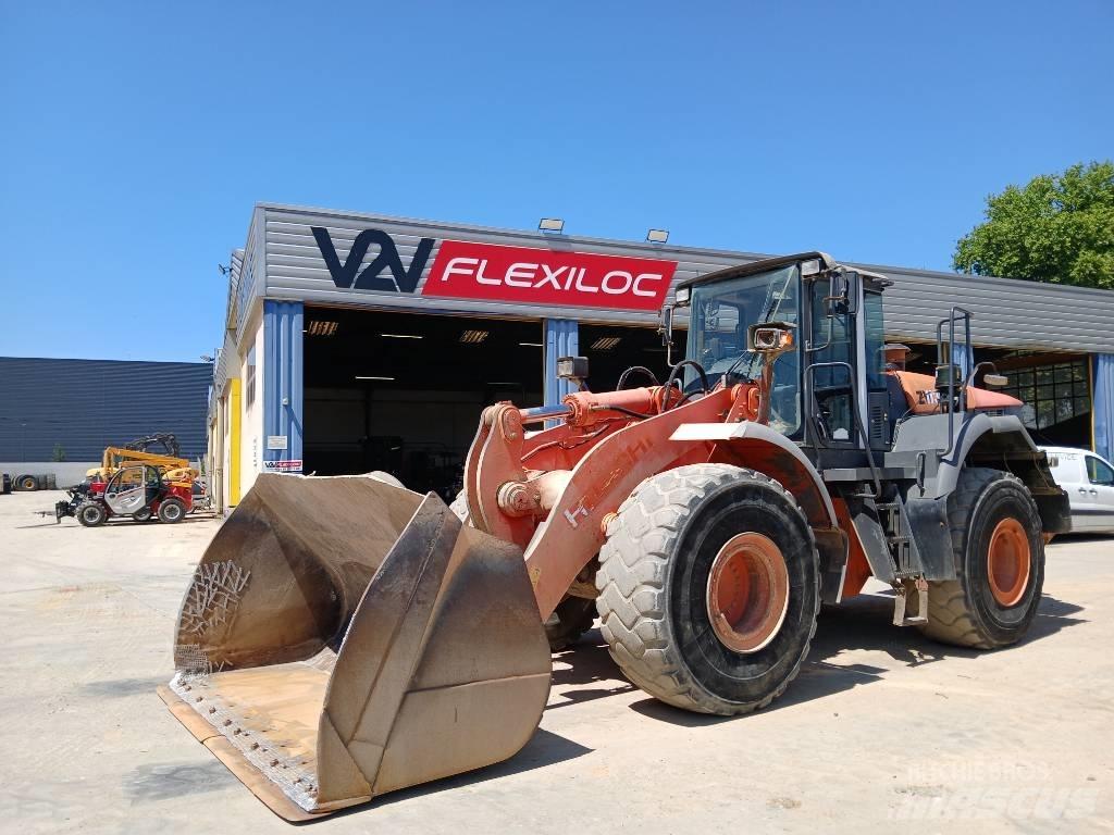 Hitachi ZW 310 Gumikerekes homlokrakodók