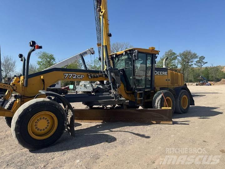 John Deere 772GP Gréderek
