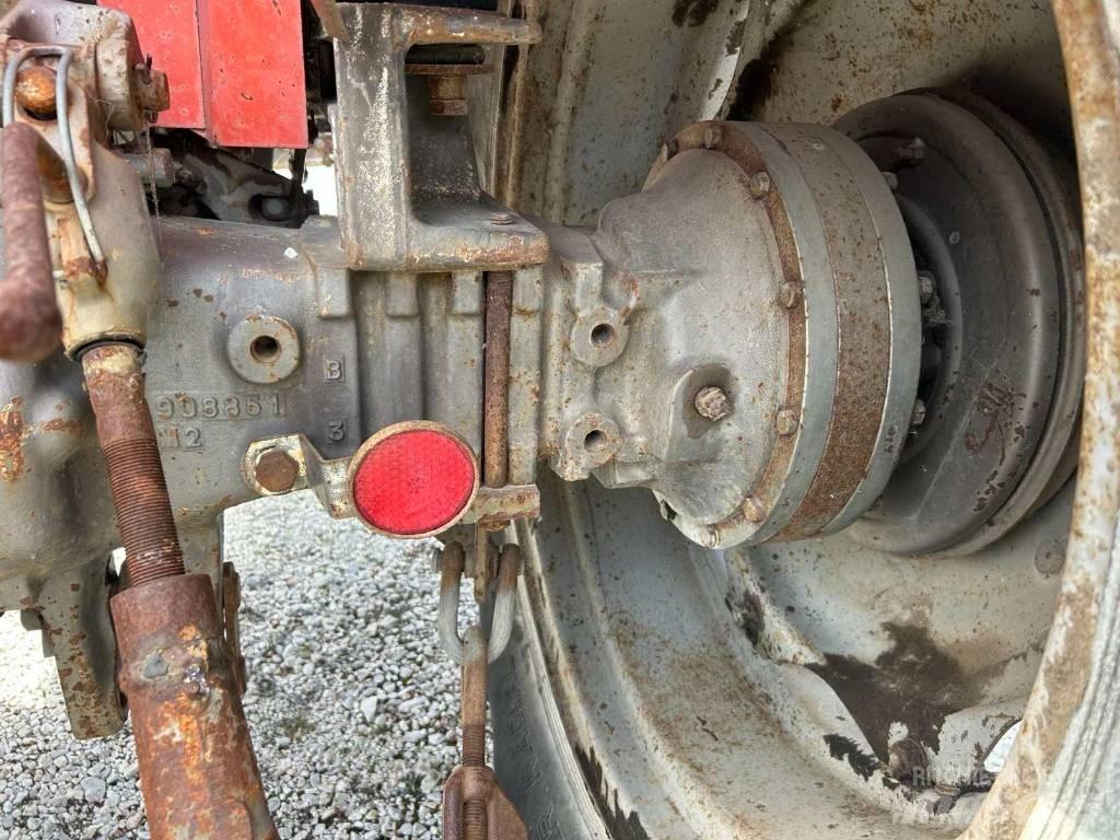 Massey Ferguson 590 Traktorok