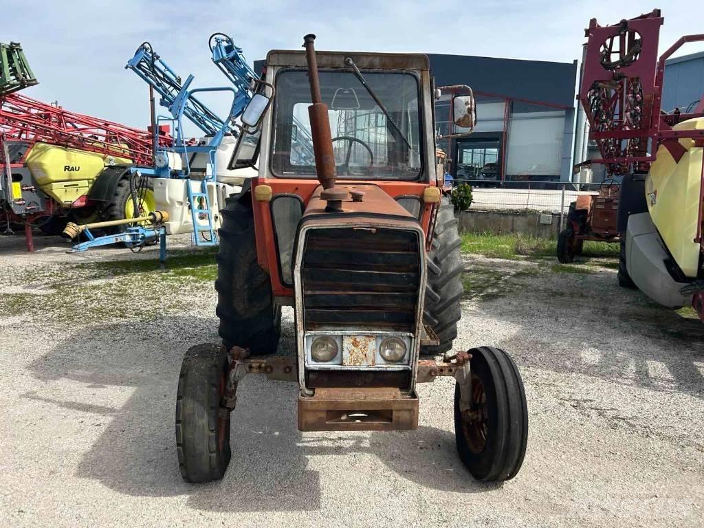 Massey Ferguson 590 Traktorok