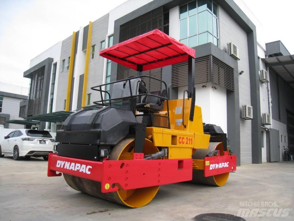 Dynapac CC 211 Ikerdobos hengerek