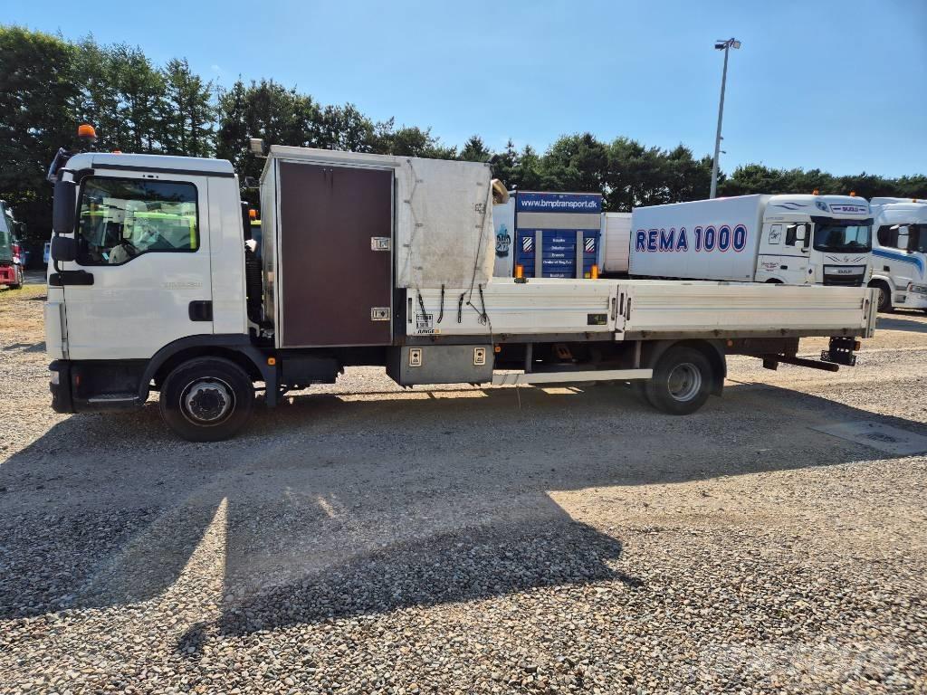 MAN TGL 12.250 Platós / Ponyvás teherautók
