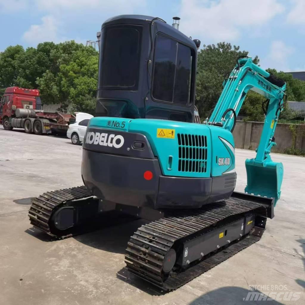 Kobelco SK 40 Mini kotrók < 7t
