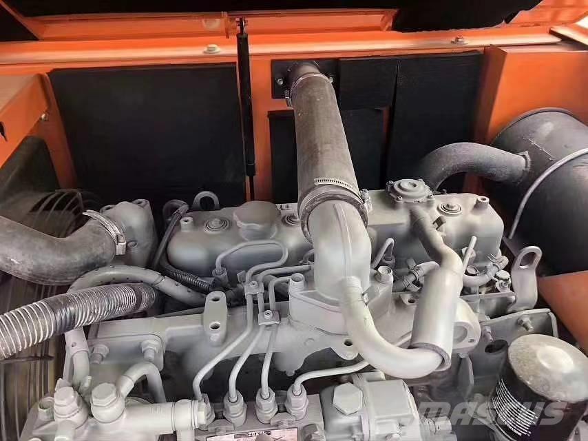 Hitachi ZX 70 Lánctalpas kotrók