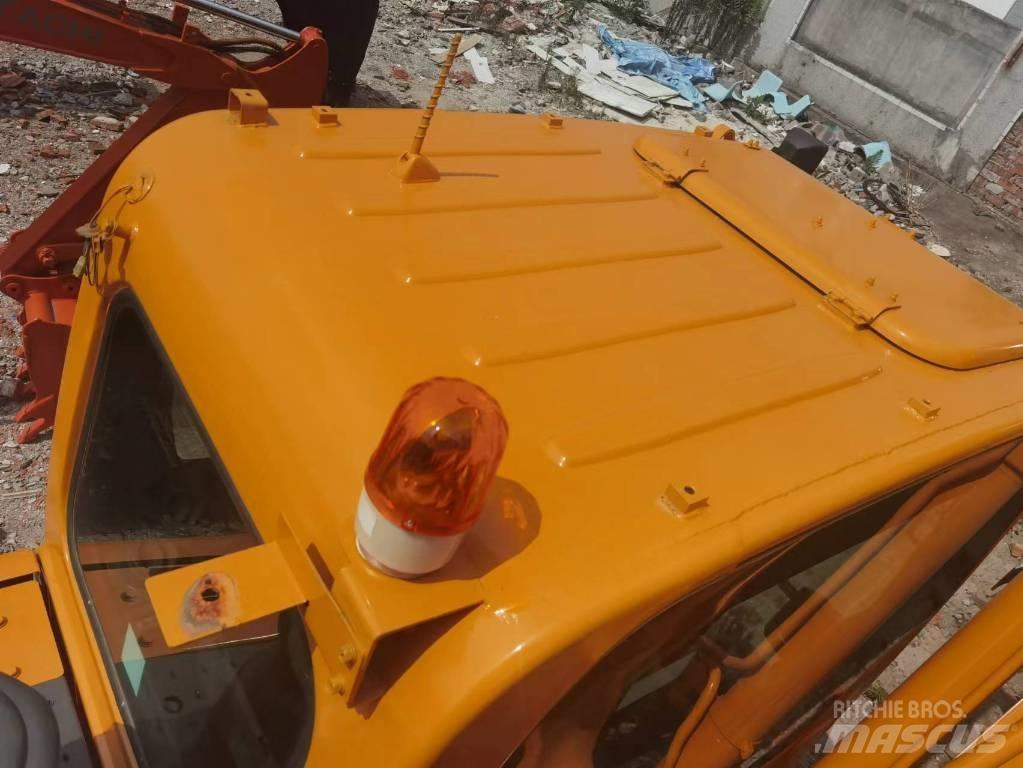 Hyundai R215VS Lánctalpas kotrók
