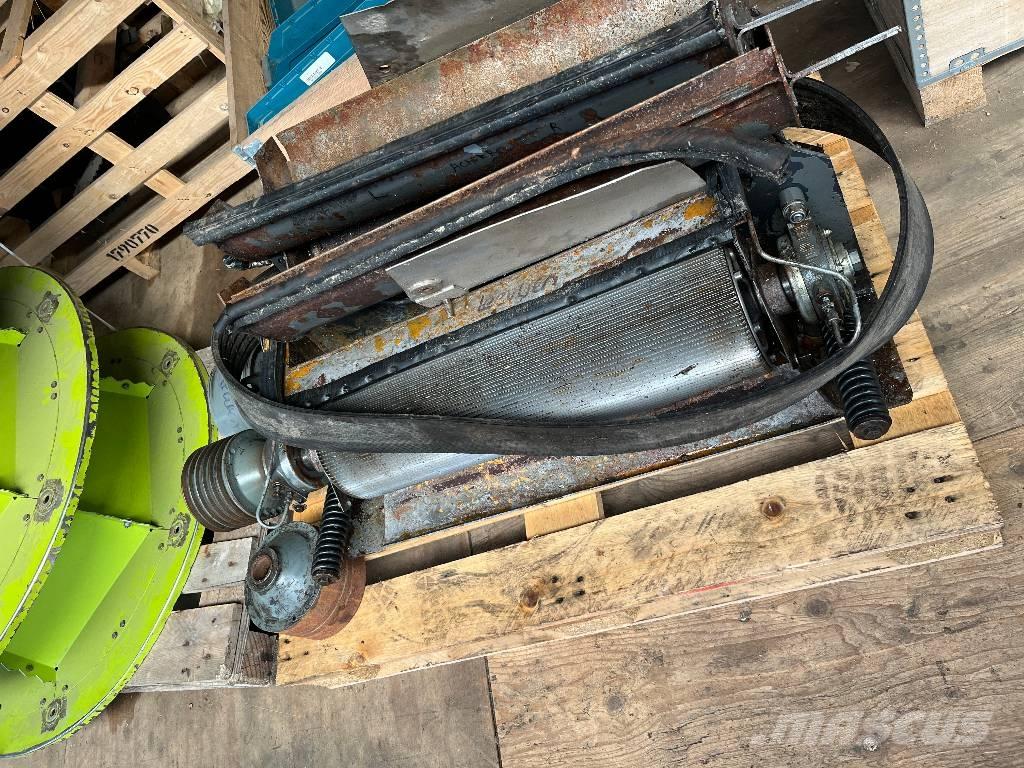 CLAAS Jaguar 870 Önjáró szecskázók