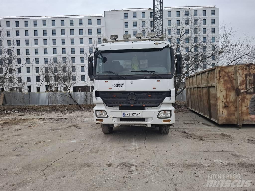 Mercedes-Benz 3244 Horgos rakodó teherautók