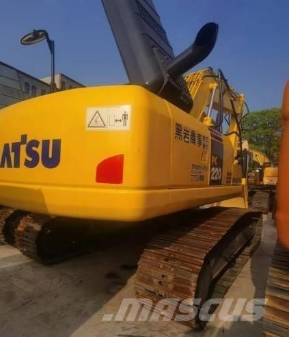 Komatsu PC 220-8 Lánctalpas kotrók