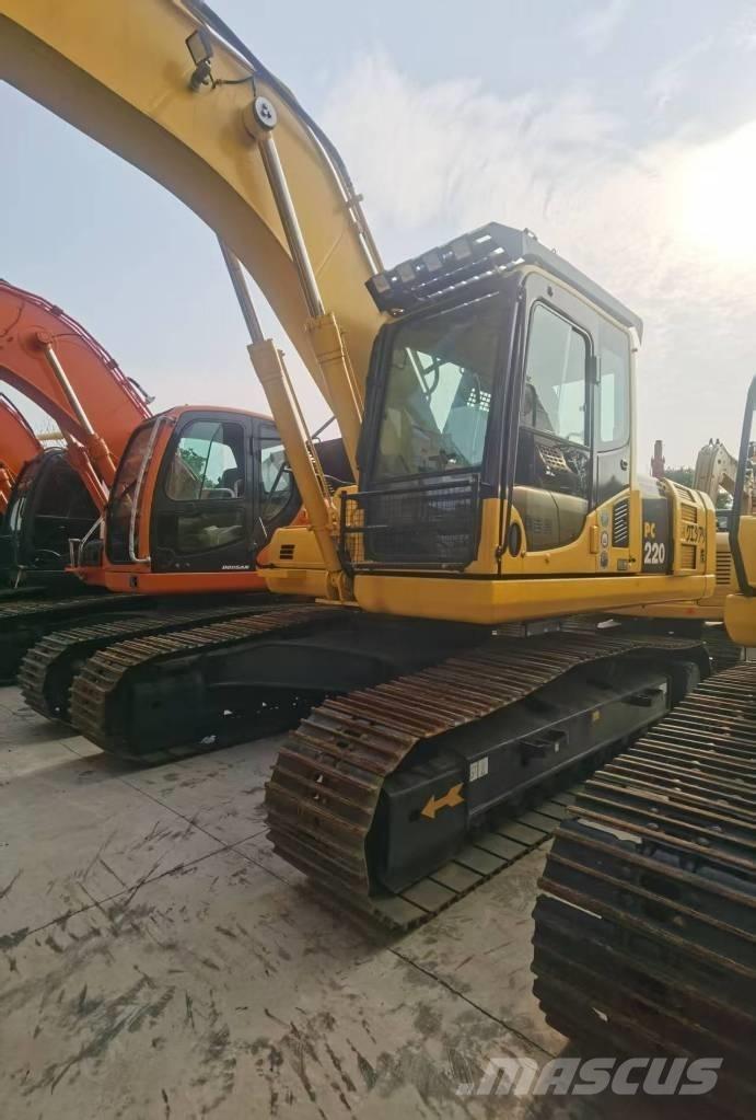 Komatsu PC 220-8 Lánctalpas kotrók