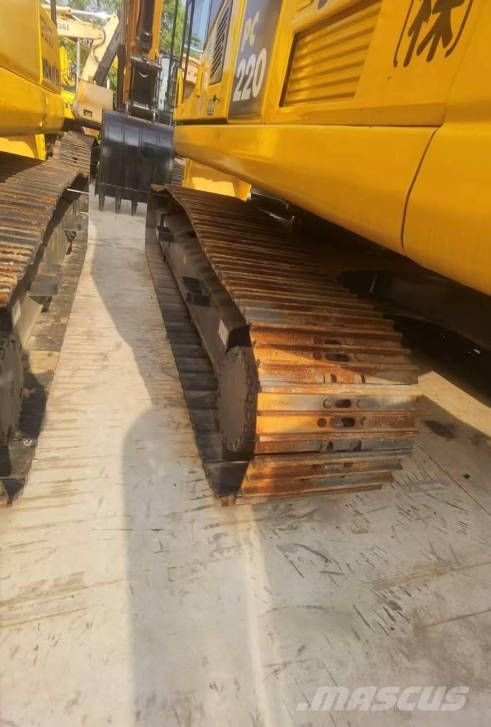 Komatsu PC 220-8 Lánctalpas kotrók