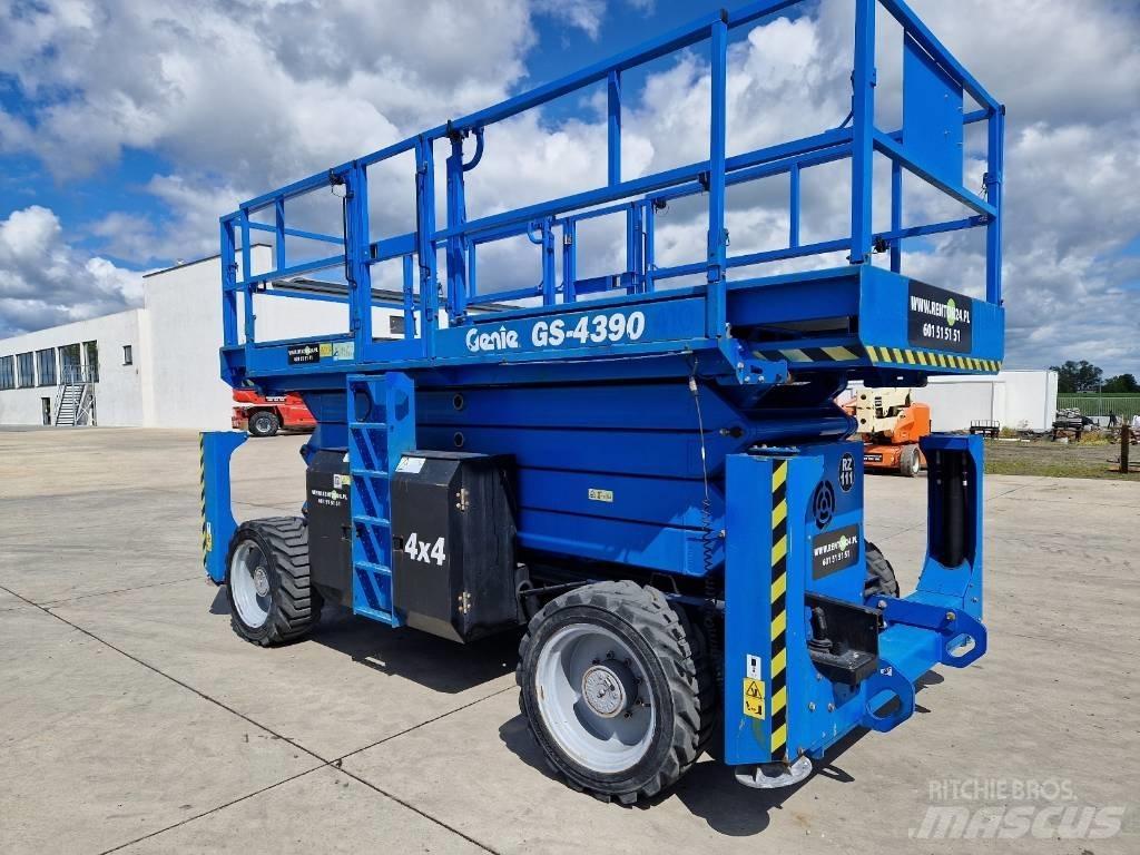 Genie GS 4390  RZ111 Ollós emelők