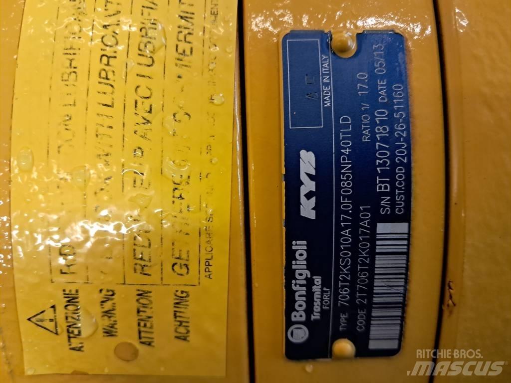 Komatsu PW 180-10 Váltók