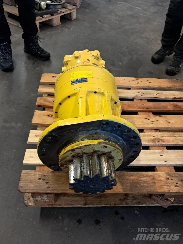 Komatsu PW 180-10 Váltók