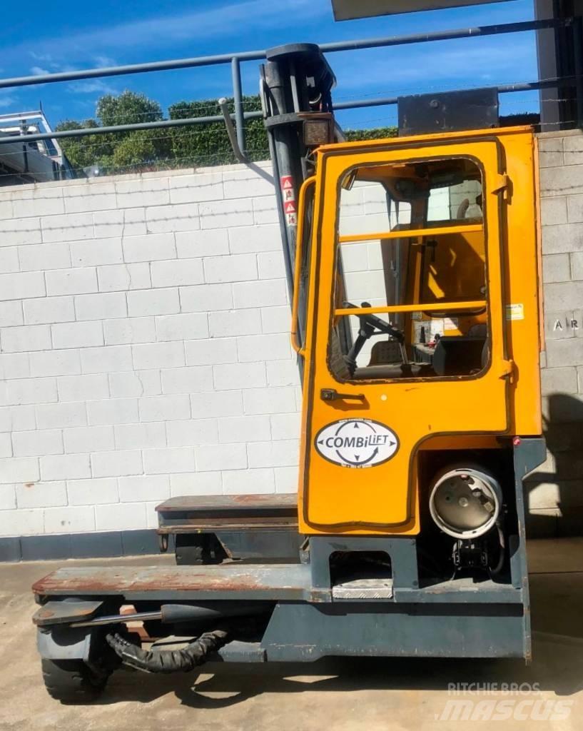 Combilift C4000 Oldalvillás targonca