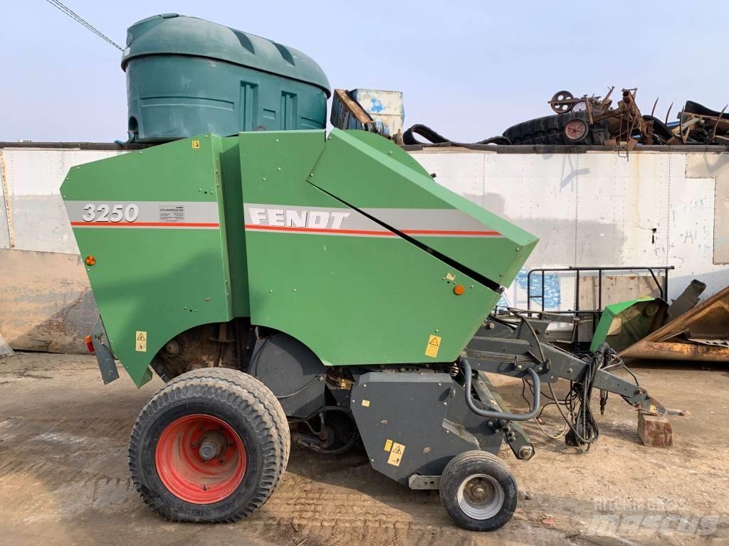 Fendt 3250 Körbálázók