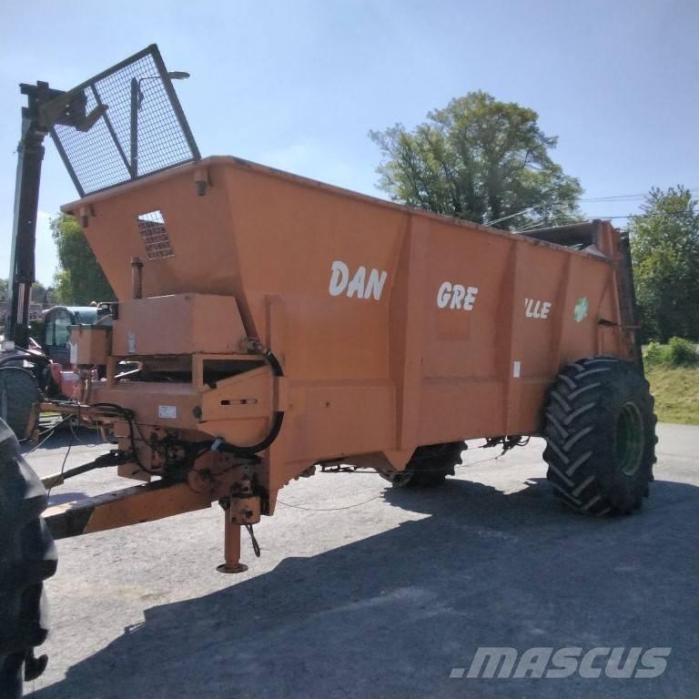 Dangreville EV 10 B1 Trágyaszóró