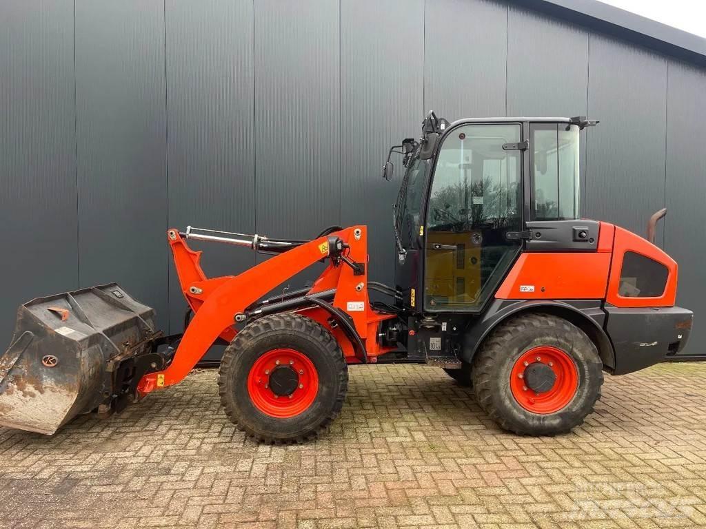 Kubota R065 Gumikerekes homlokrakodók
