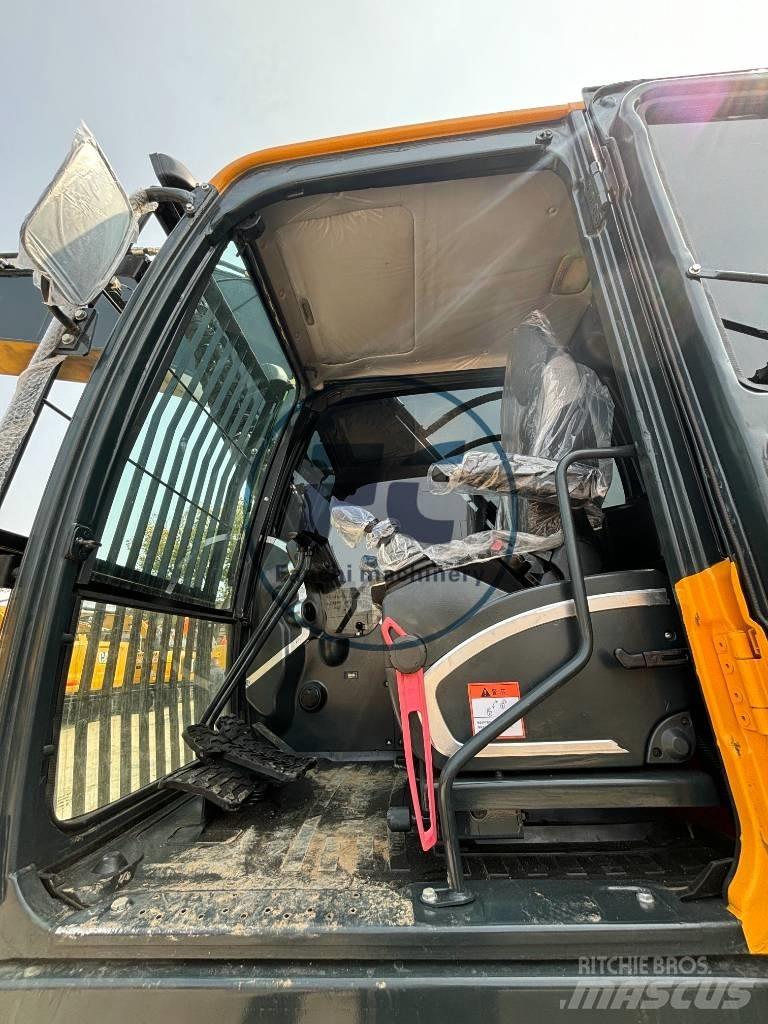 Hyundai 220LC Közepes (midi) kotrók 7 t - 12 t