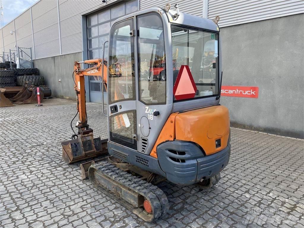 Hitachi ZX18 Gumikerekes kotrók
