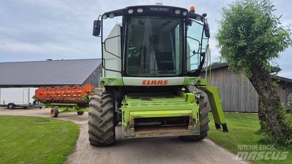 CLAAS Tucano 440 Kombájnok