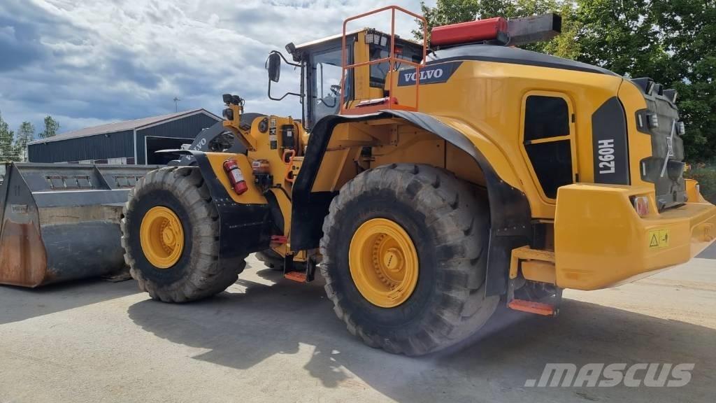 Volvo L 260 H Gumikerekes homlokrakodók