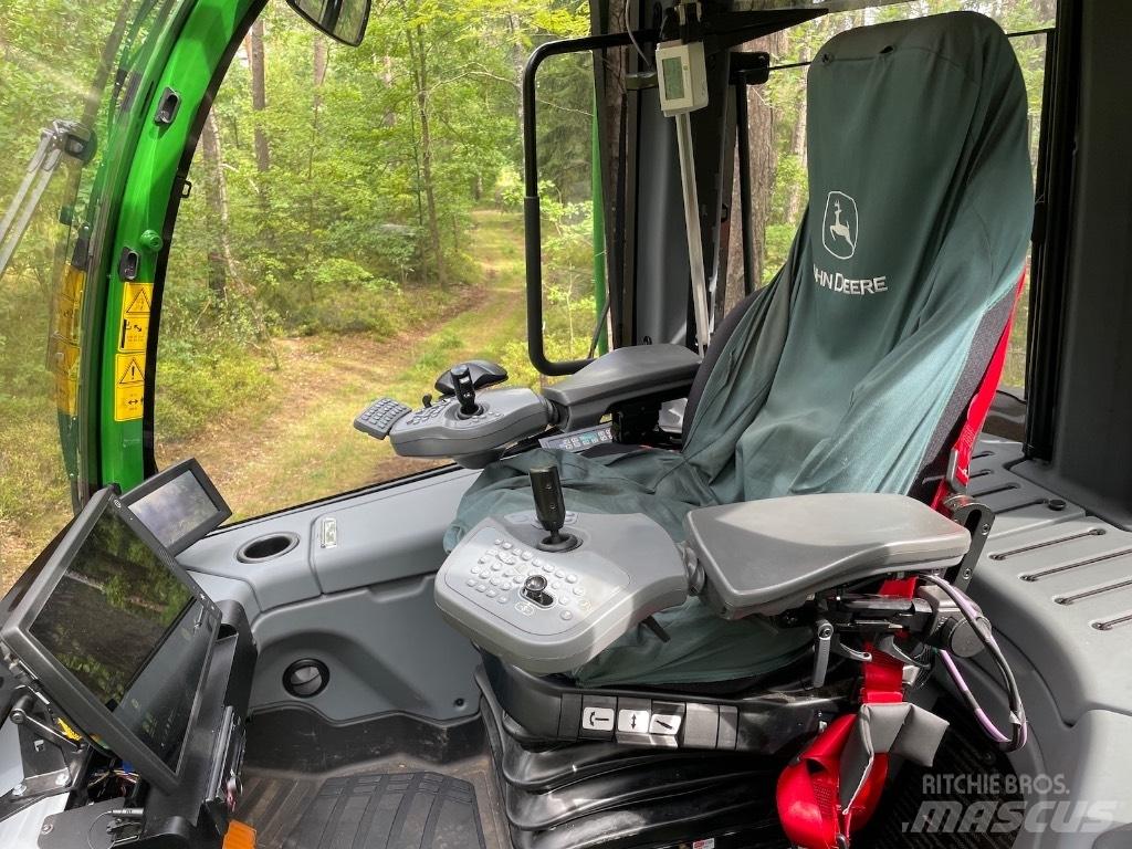 John Deere 1170G 8WD Betakarítók
