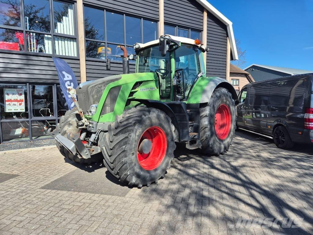 Fendt 828 Vario Traktorok