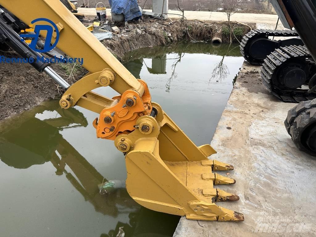 CAT 303 CR Mini kotrók < 7t