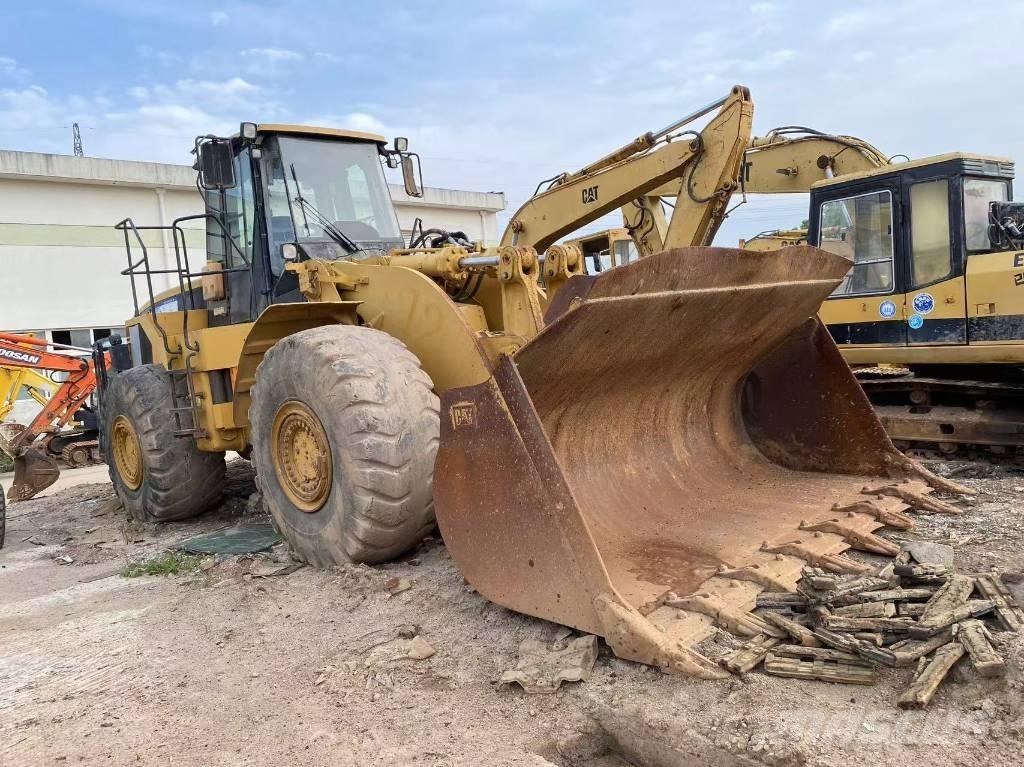 CAT 980 G Gumikerekes homlokrakodók