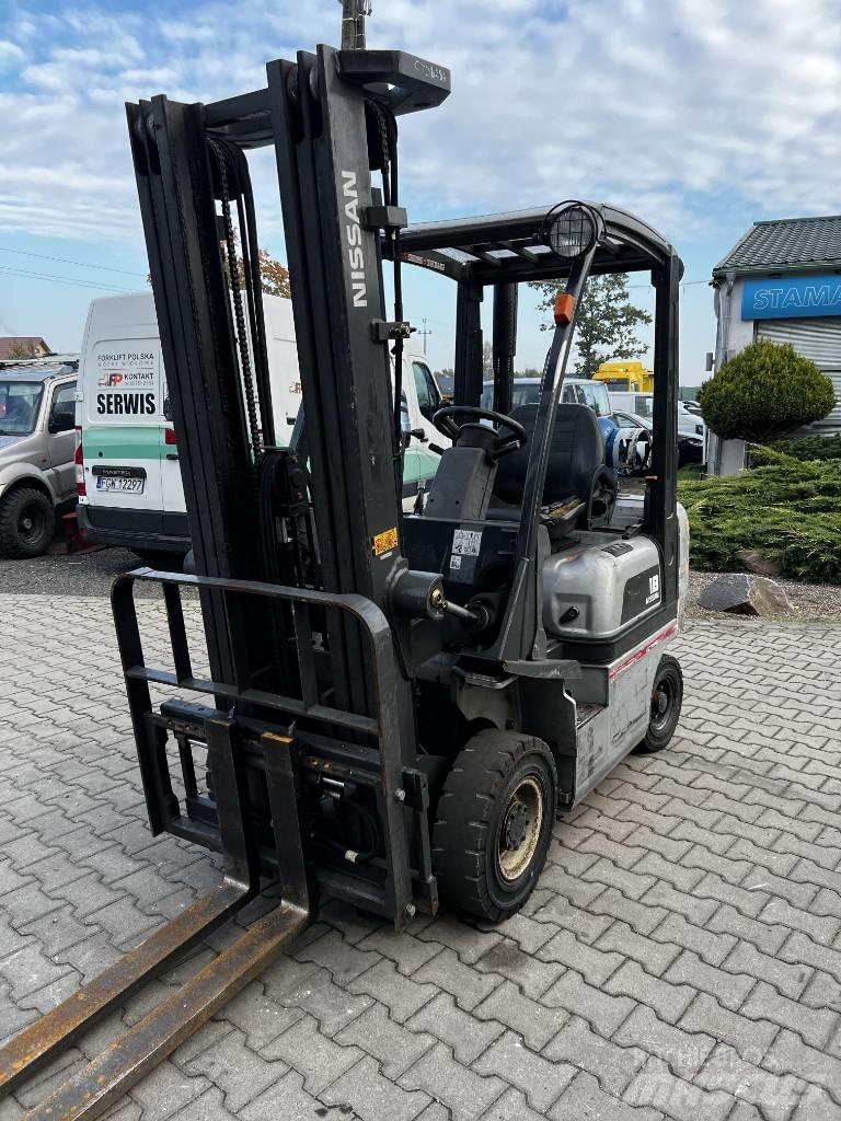 Nissan PD01A18PQ Gázüzemű targoncák