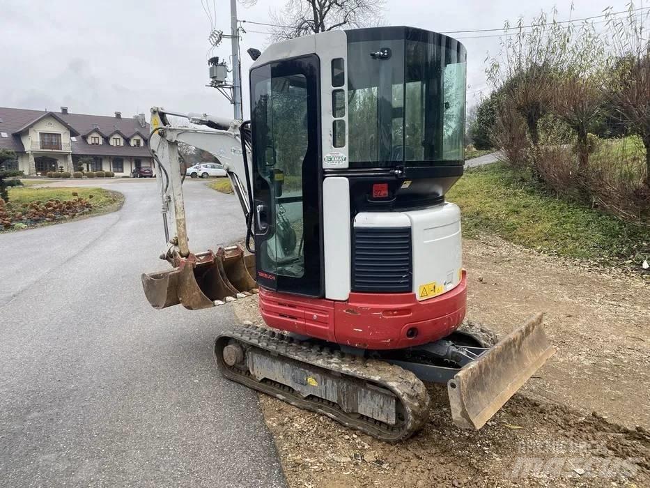 Takeuchi TB 23 R Mini kotrók < 7t