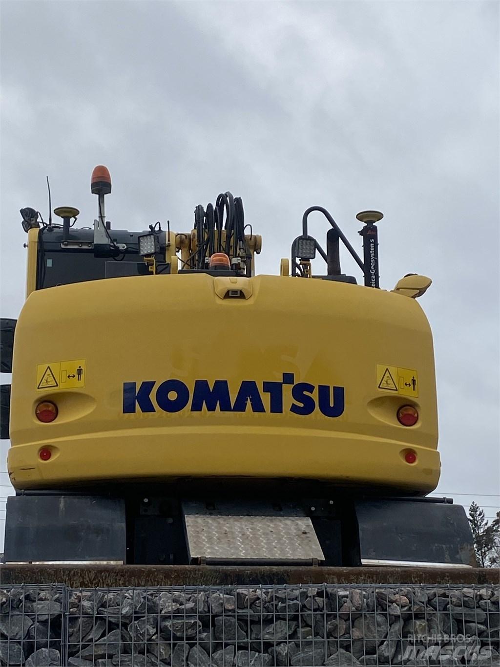 Komatsu PW148-10 Gumikerekes kotrók