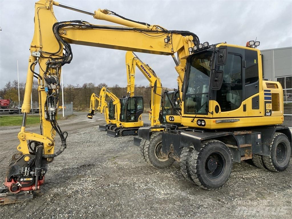 Komatsu PW148-10 Gumikerekes kotrók