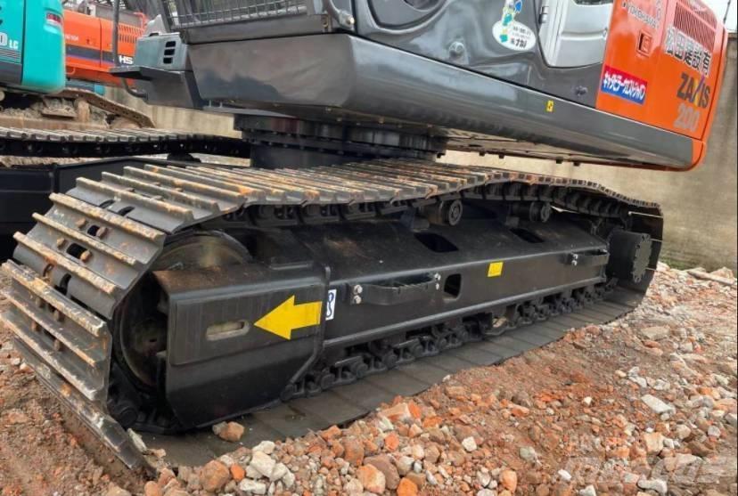 Hitachi 200-3 Lánctalpas kotrók